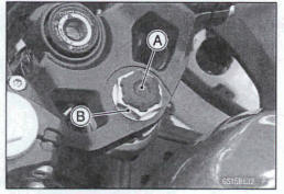 Steering Play Adjustment